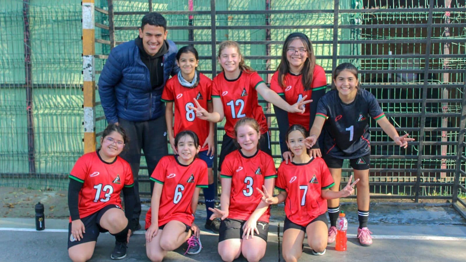 Carmela Silva Donoso ganó la fase comunal del Balonmano Sub 14