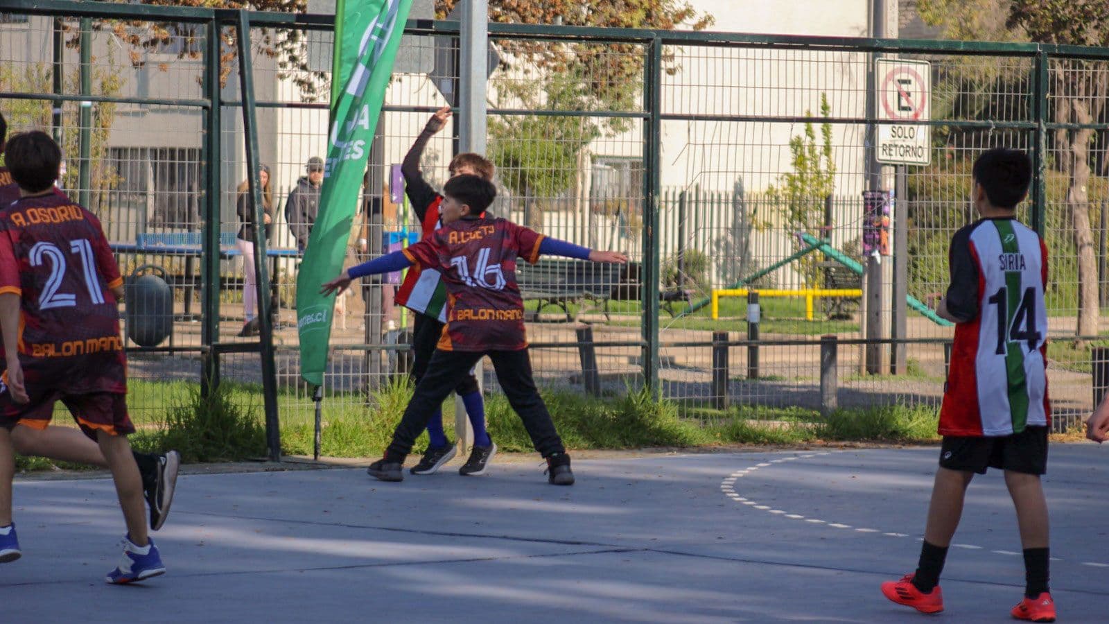 Carmela Silva Donoso ganó la fase comunal del Balonmano Sub 14