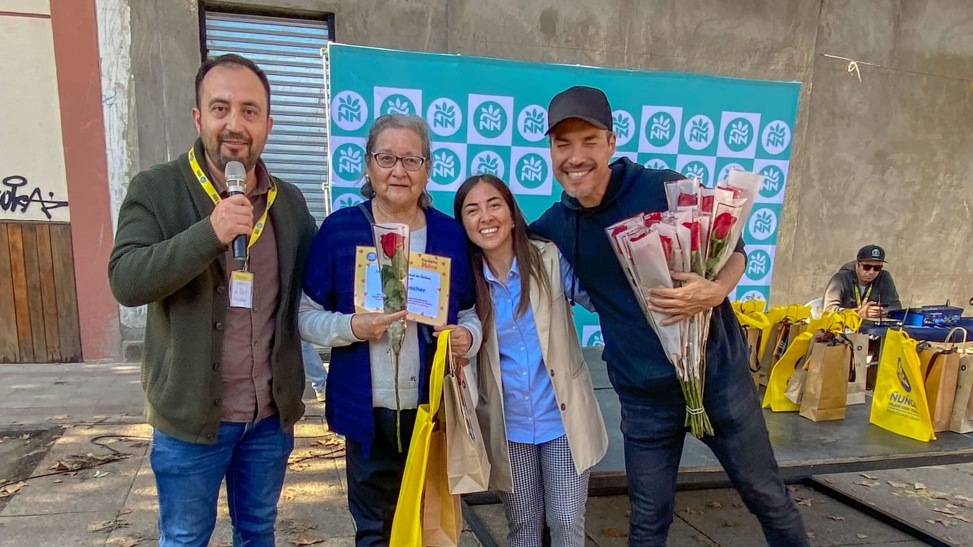 Ñuñoa festejó el Día de la Madre con dos celebraciones
