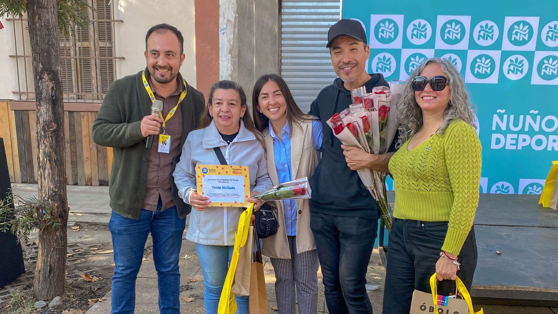 Ñuñoa festejó el Día de la Madre con dos celebraciones