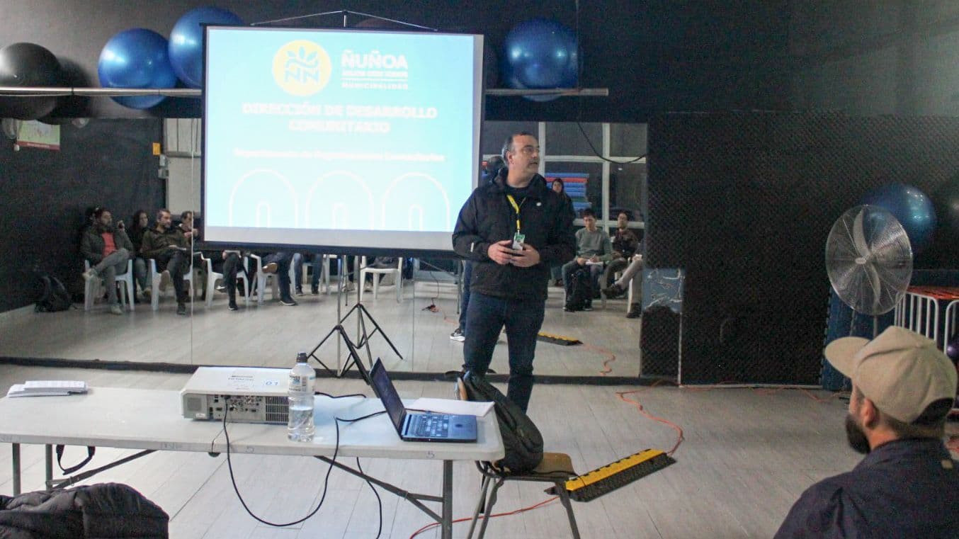 Capacitación para postular al “Fondo Corazón de Barrio”