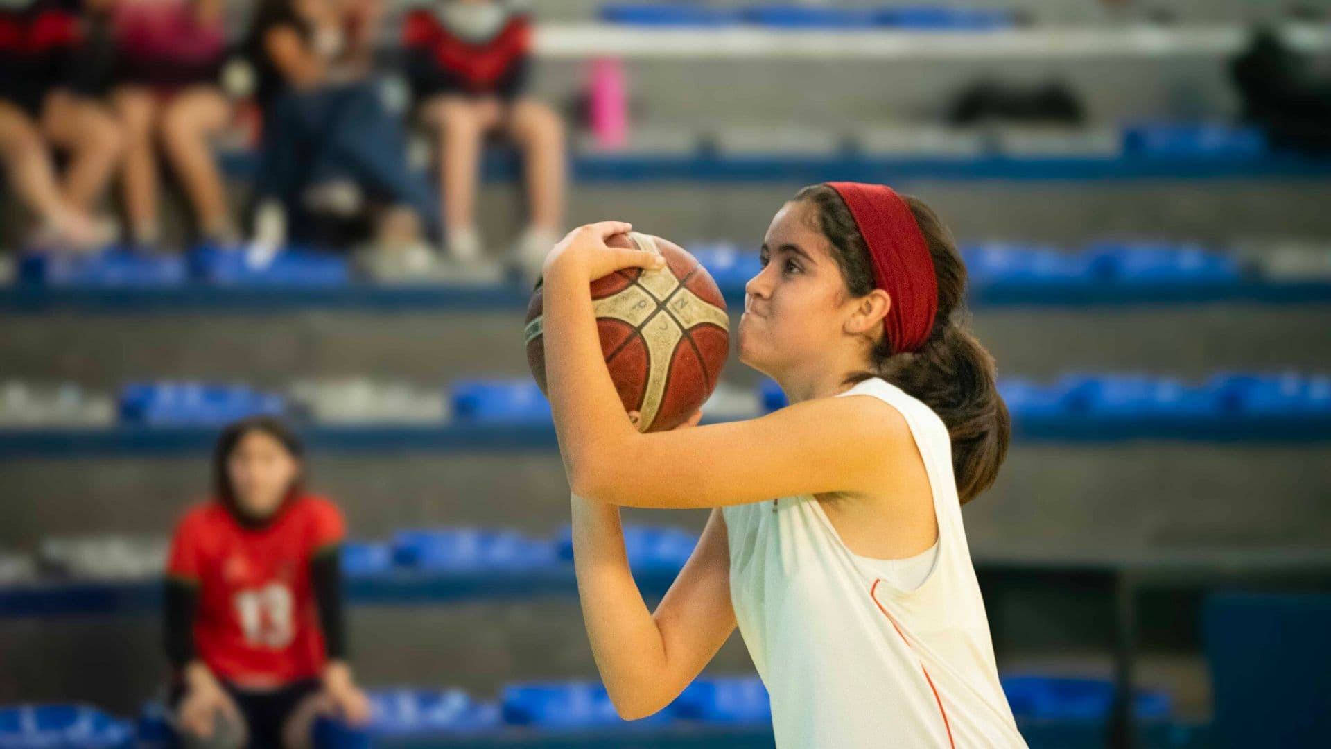 Liceo Augusto D’halmar y Colegio República de Siria avanzan en el Básquetbol Sub 14