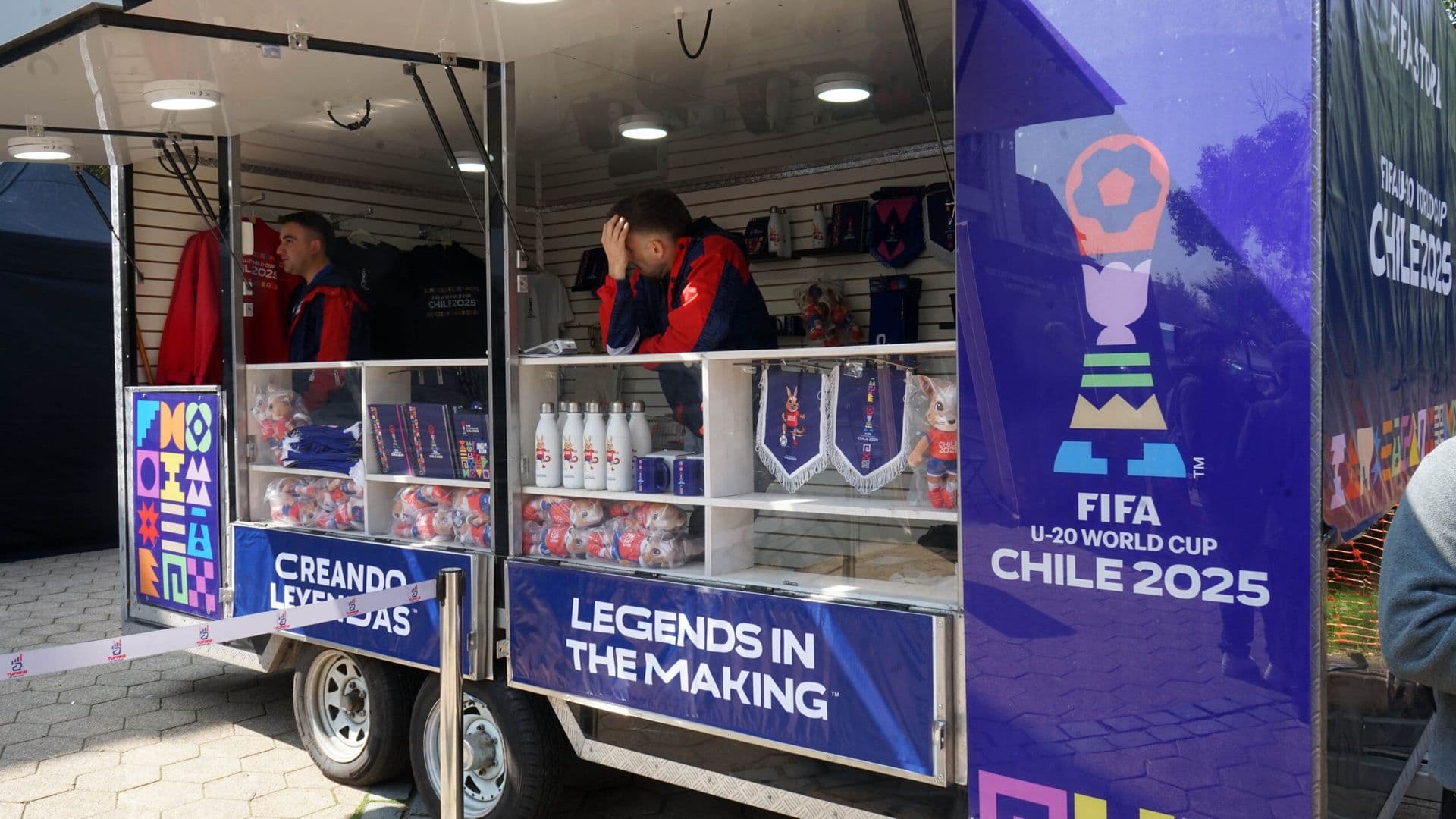 Trophy Tour de la Copa Mundial Sub 20 visitó Ñuñoa