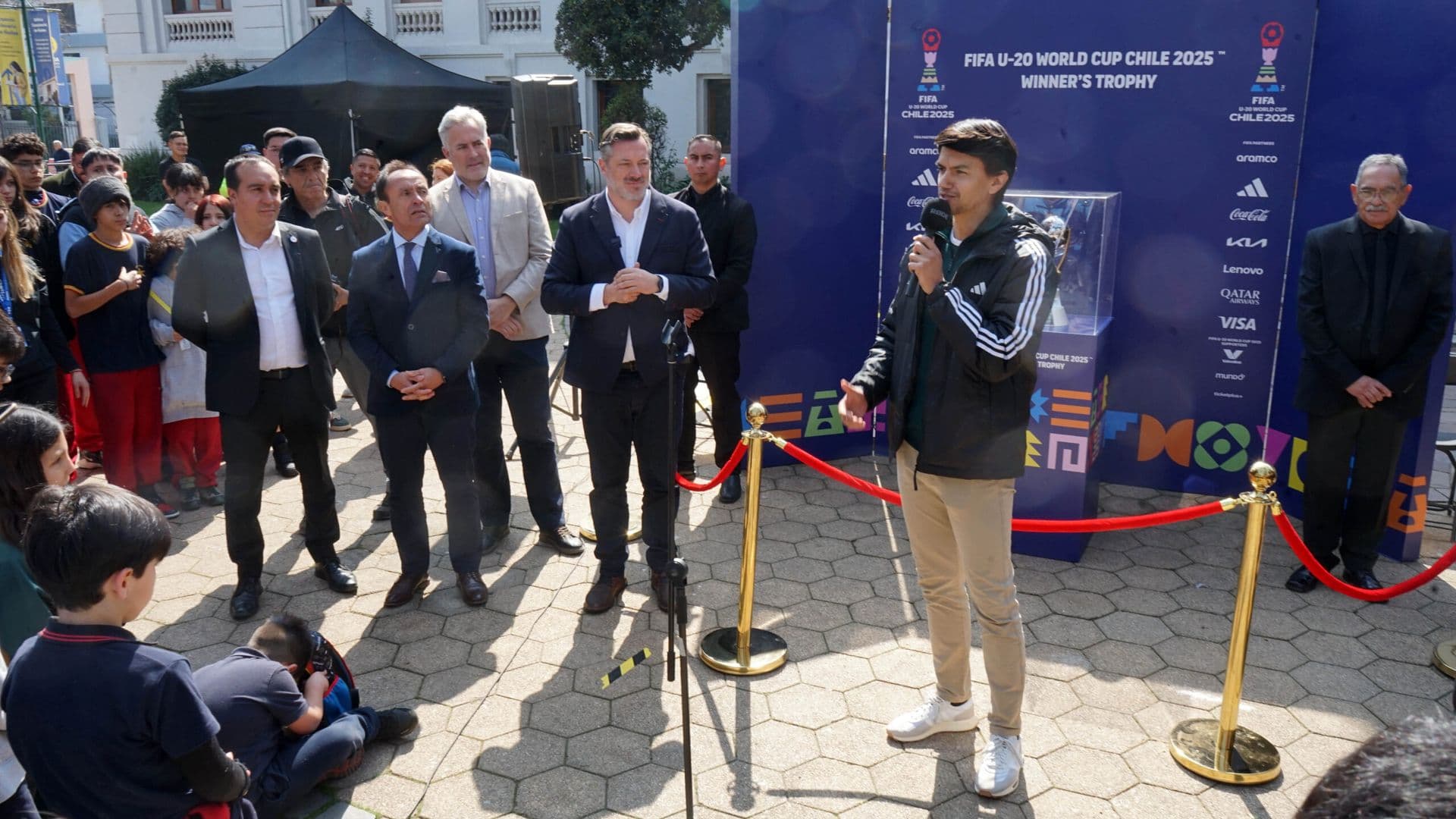 Trophy Tour de la Copa Mundial Sub 20 visitó Ñuñoa