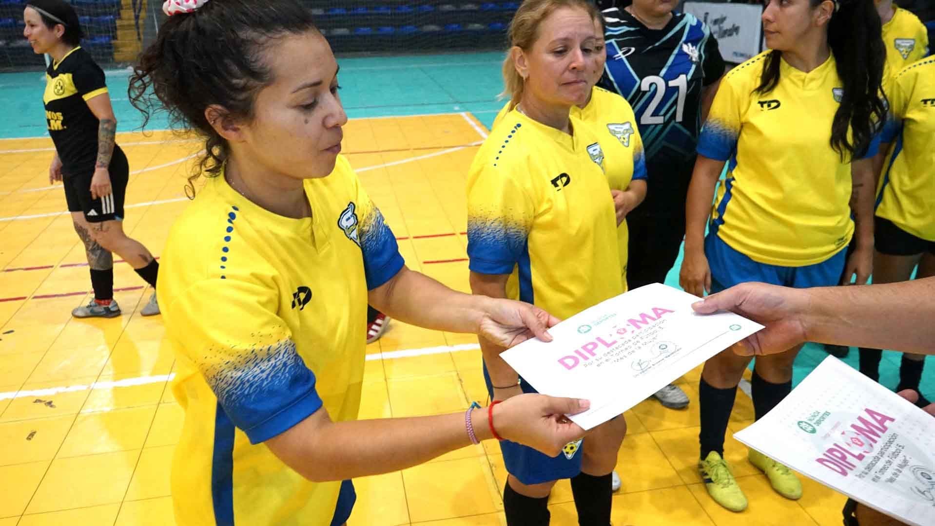 Torneo de Fútbol 5 reunió a las mejores exponentes del balompié de la comuna