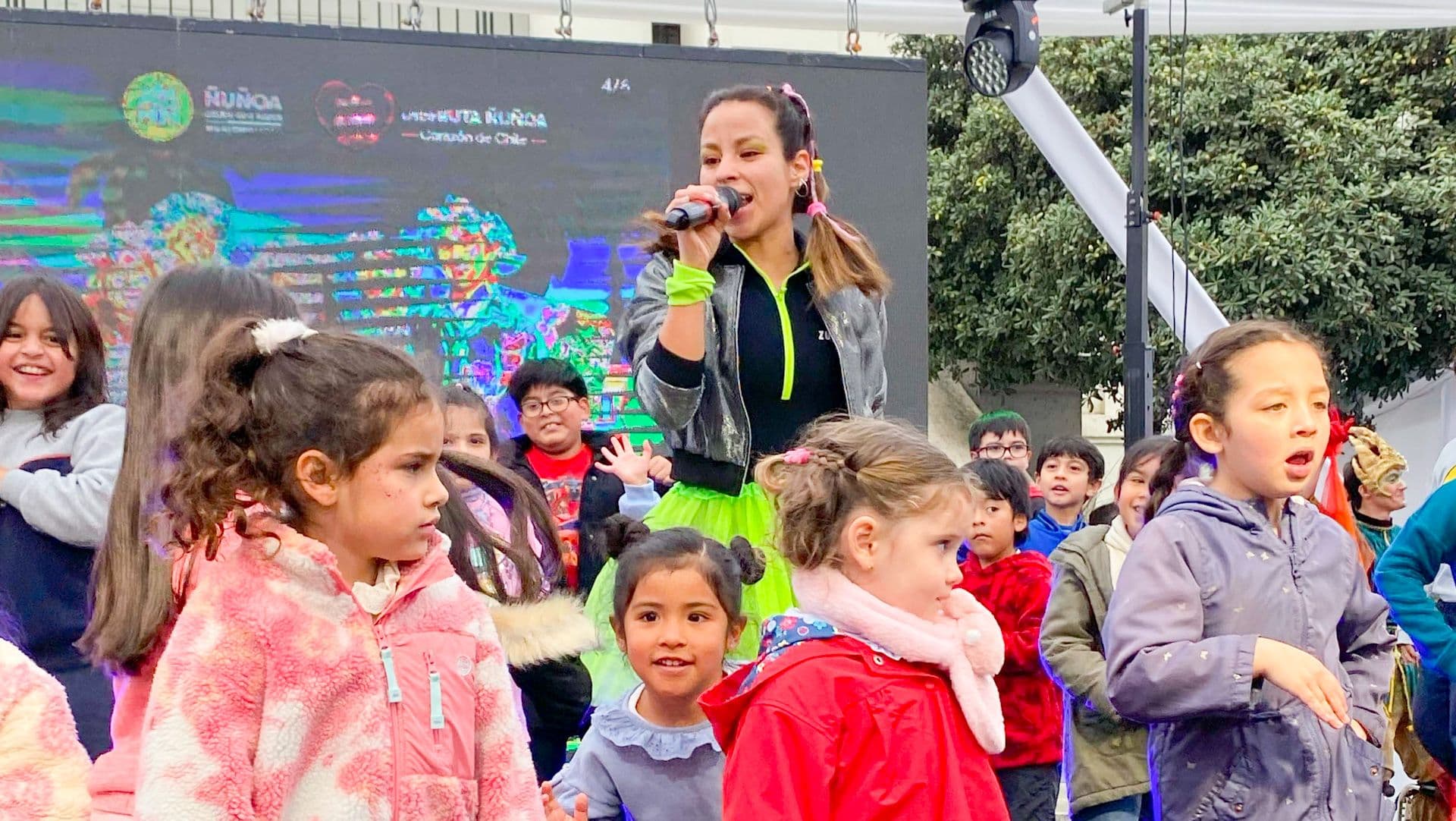 Ñuñoa Deportes colaboró con una Zumba Kids en el Día de la Niñez