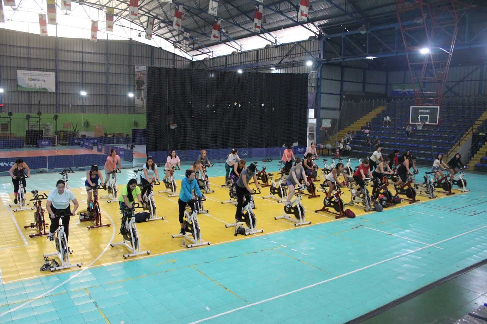 Jornada Deportiva Mujeres de Ñuñoa reunió a cerca de 500 ñuñoínas
