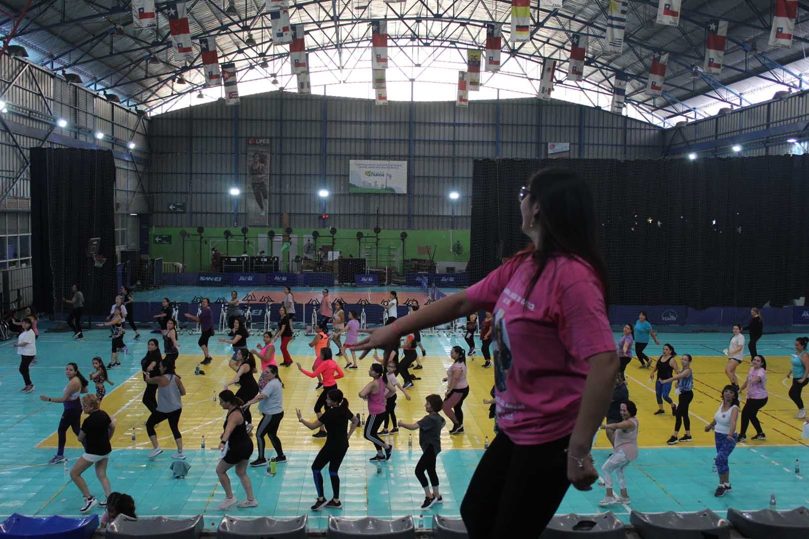 Jornada Deportiva Mujeres de Ñuñoa reunió a cerca de 500 ñuñoínas
