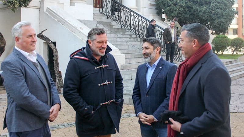 El Bus Museo del Sifup se instaló en Ñuñoa