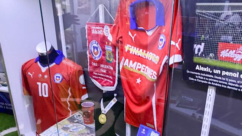 El Bus Museo del Sifup se instaló en Ñuñoa