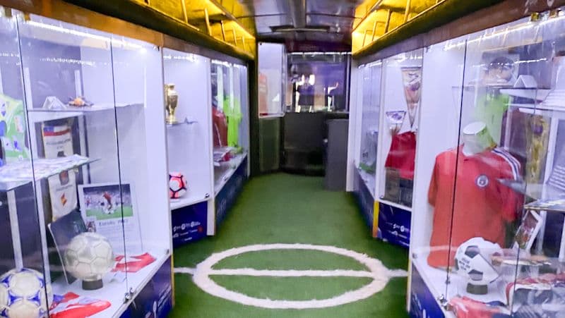 El Bus Museo del Sifup se instaló en Ñuñoa