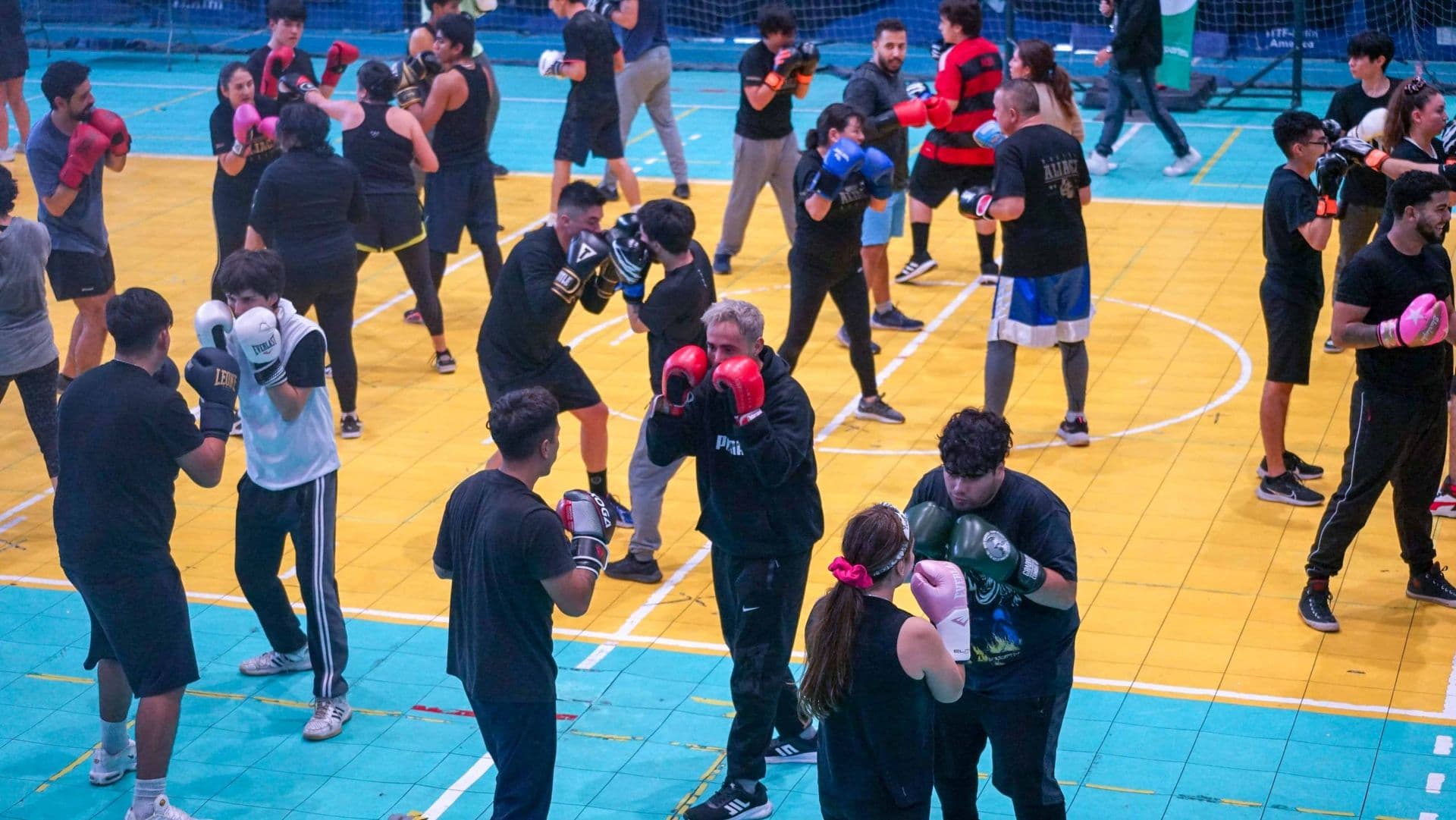 El boxeo se tomó el Polideportivo