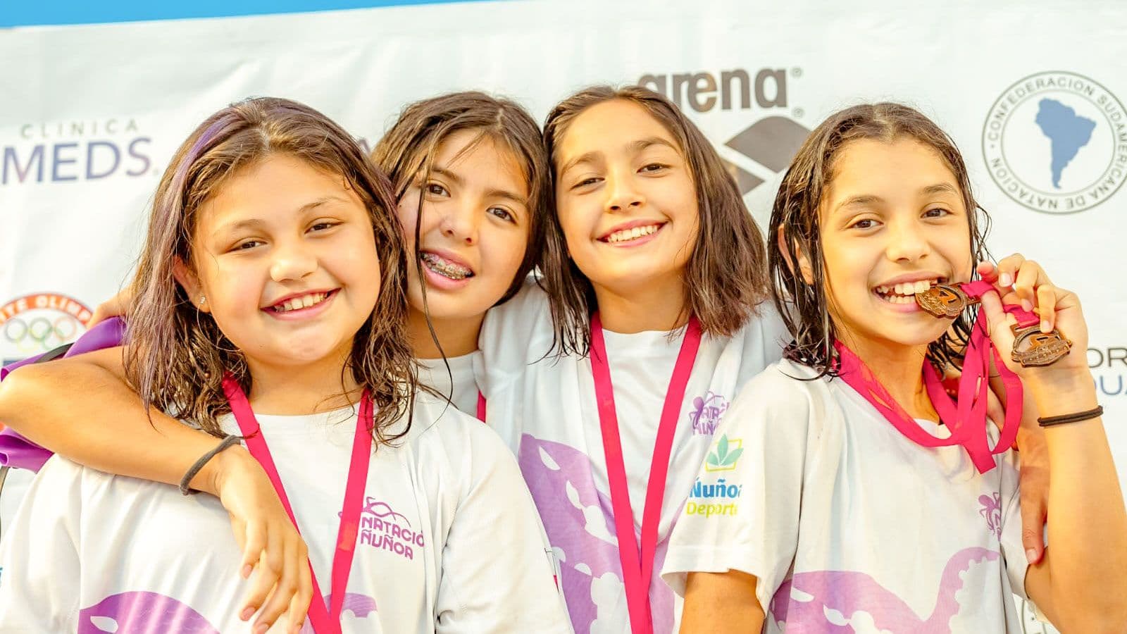 Natación Ñuñoa cosechó medallas en el Campeonato Nacional Infantil de Verano 2025