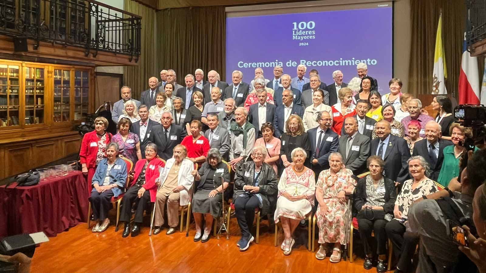 Oriele Escudero es reconocida dentro de los 100 líderes mayores