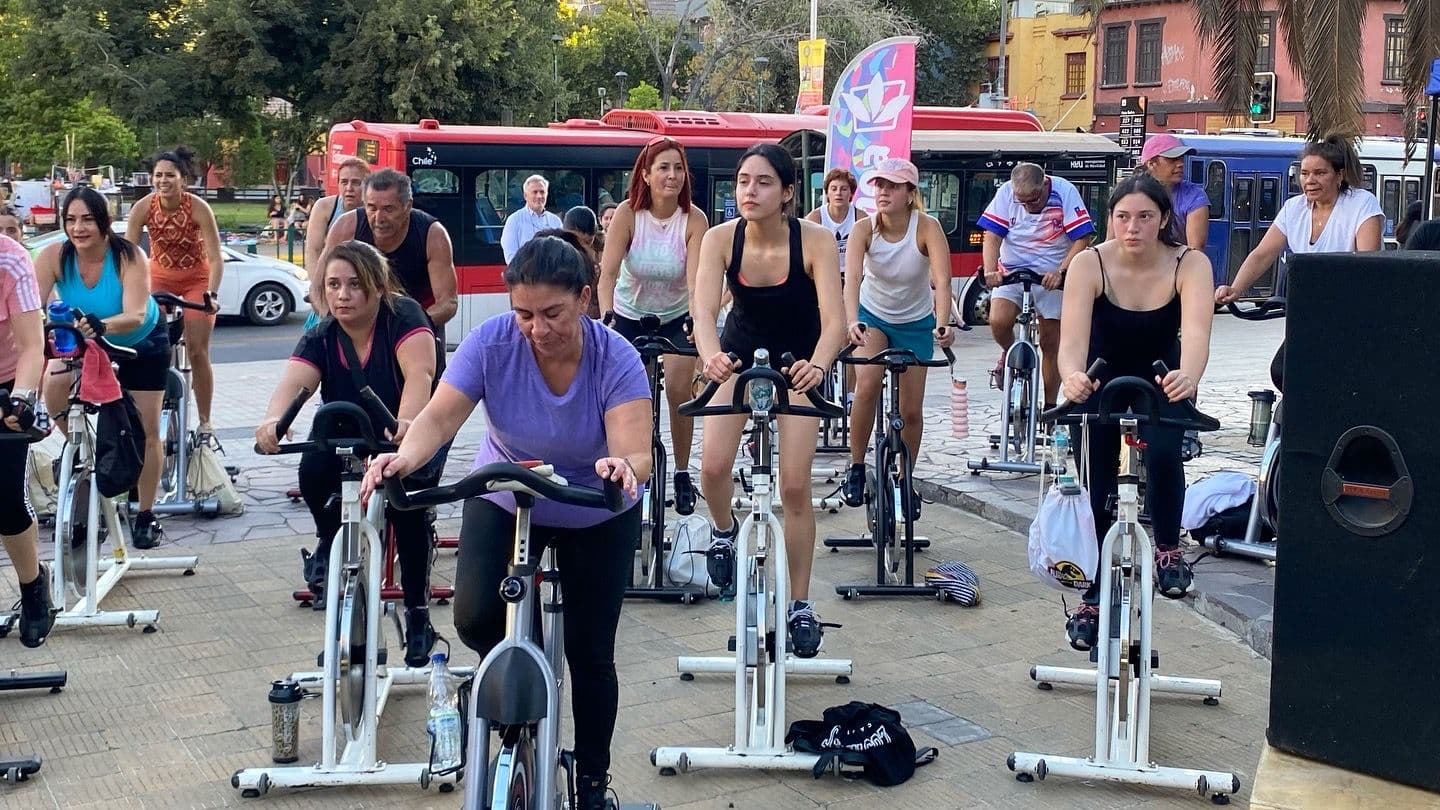 Plaza Ñuñoa se activó al ritmo del spinning