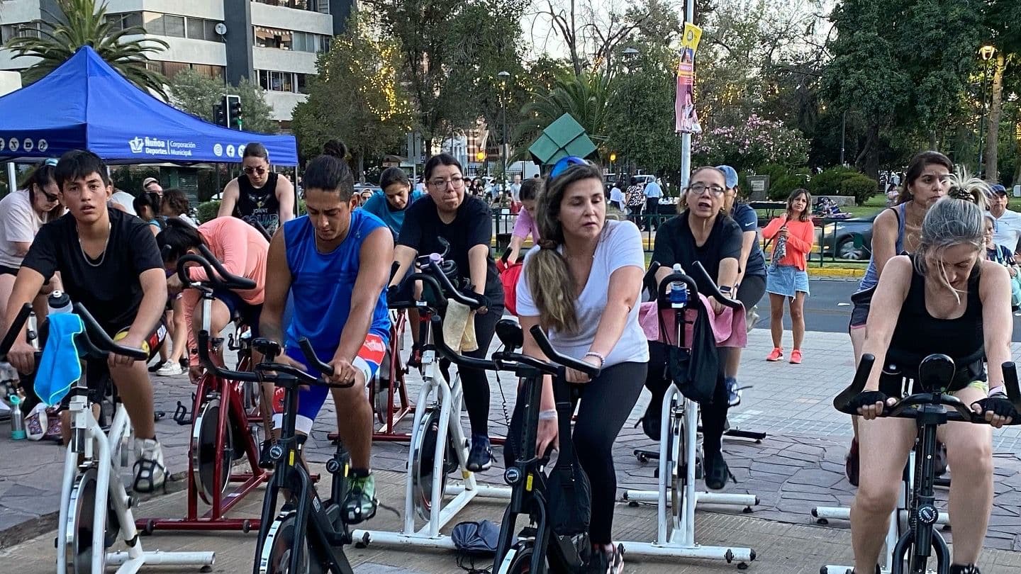 Plaza Ñuñoa se activó al ritmo del spinning