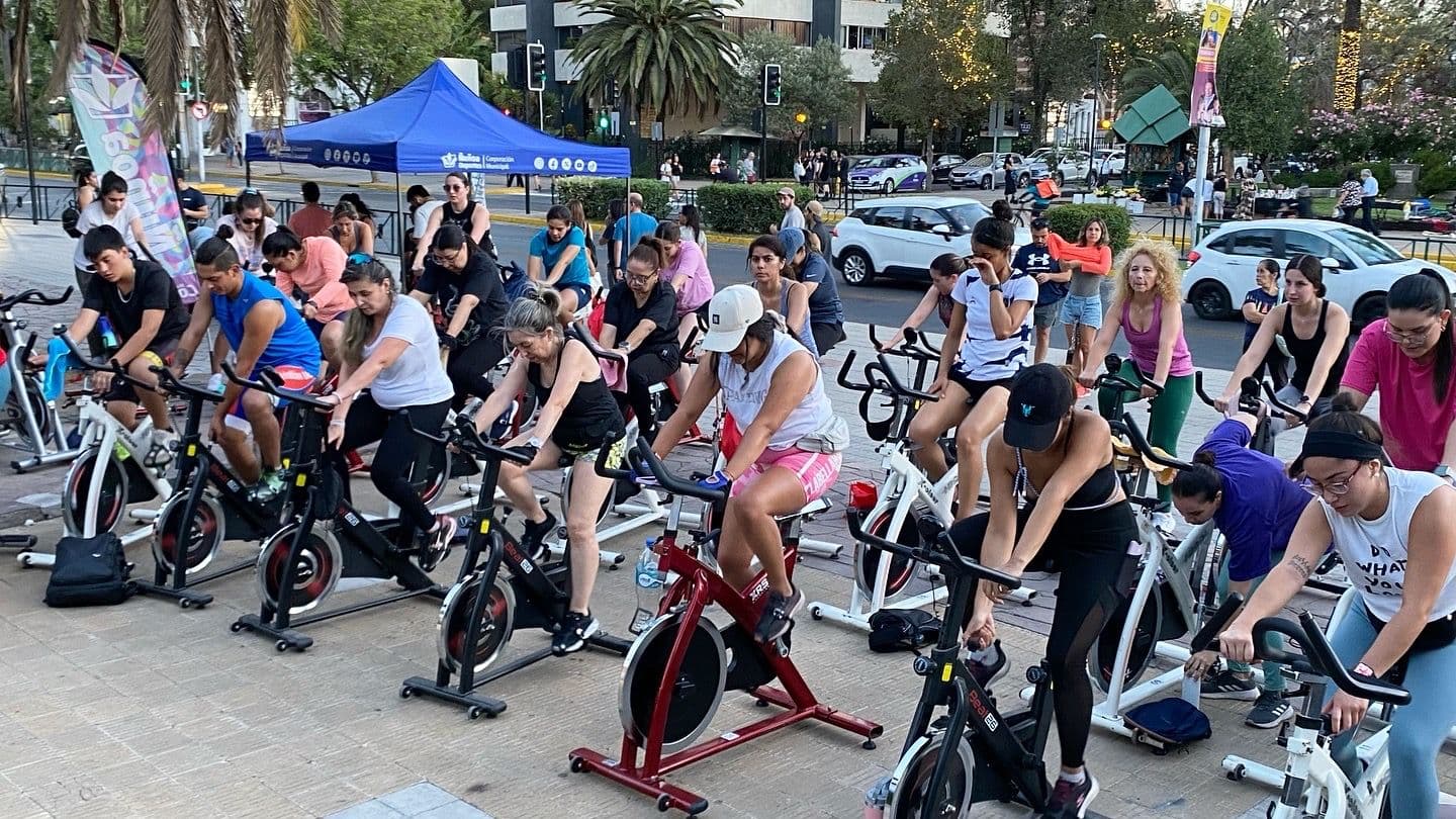 Plaza Ñuñoa se activó al ritmo del spinning