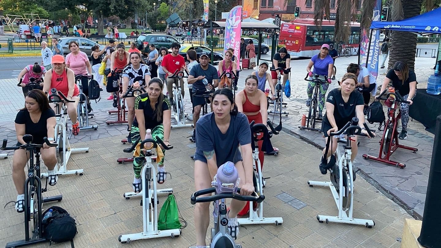 Plaza Ñuñoa se activó al ritmo del spinning