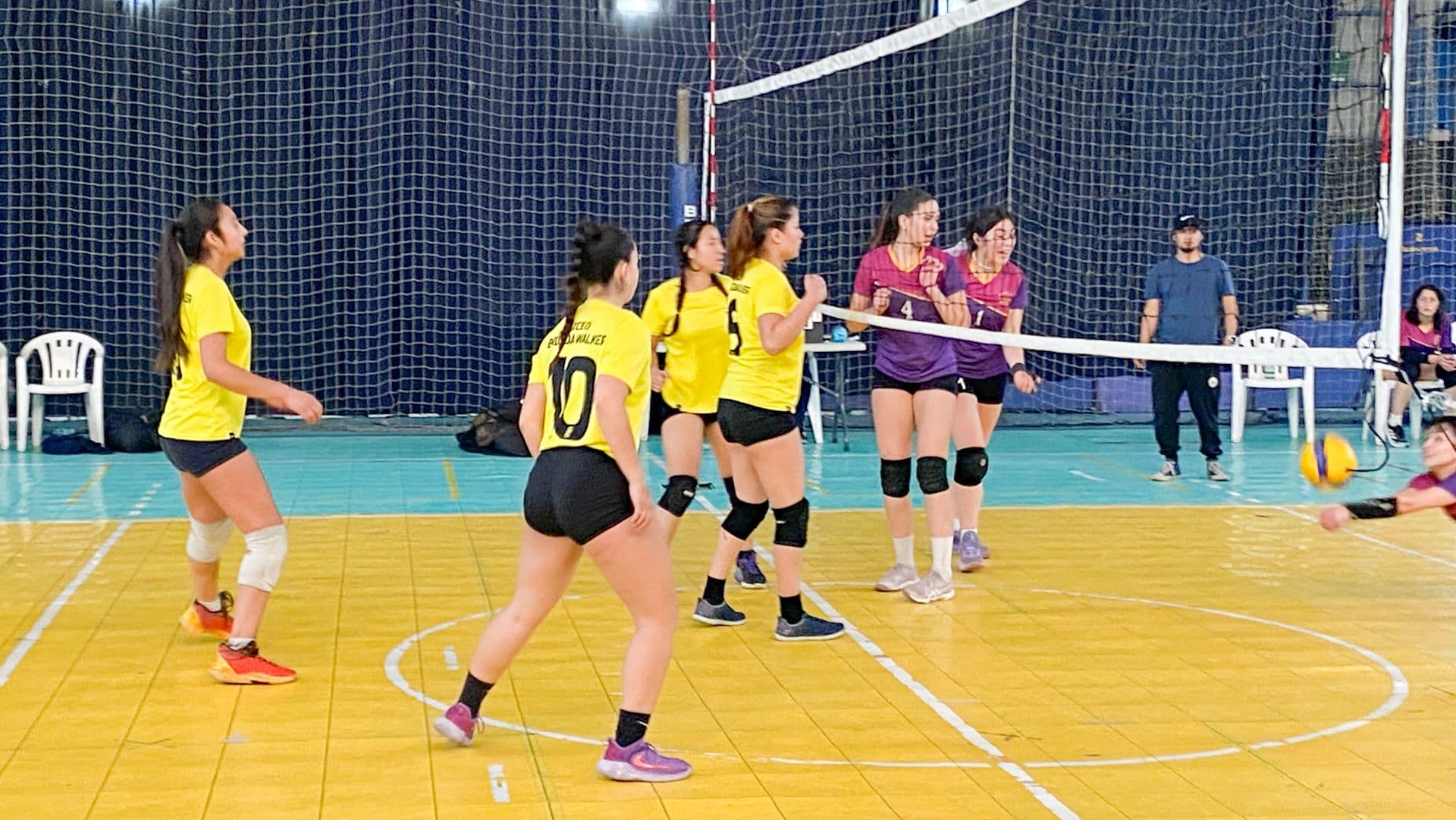 Vóleibol Juvenil ya tiene sus representantes de Ñuñoa