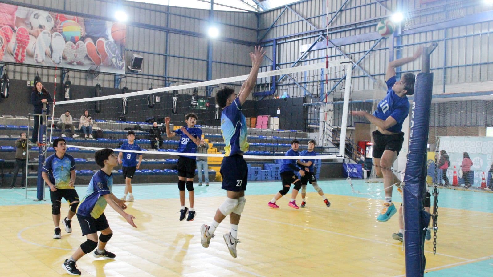 Vóleibol Juvenil ya tiene sus representantes de Ñuñoa