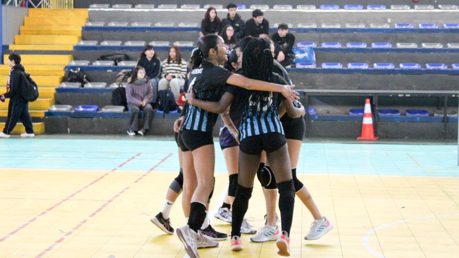 Vóleibol Juvenil ya tiene sus representantes de Ñuñoa