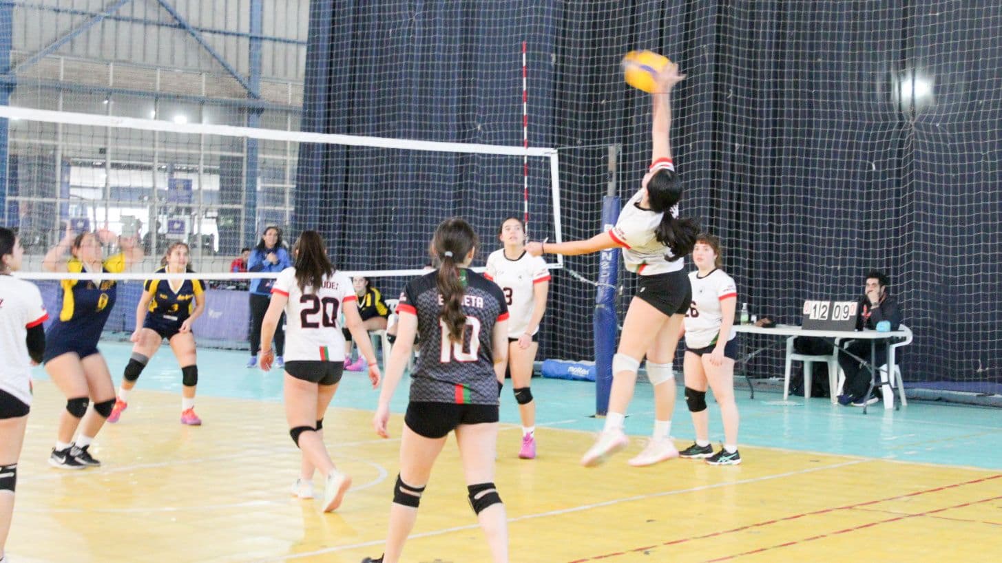 Vóleibol Juvenil ya tiene sus representantes de Ñuñoa