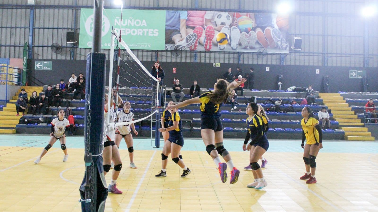 Vóleibol Juvenil ya tiene sus representantes de Ñuñoa