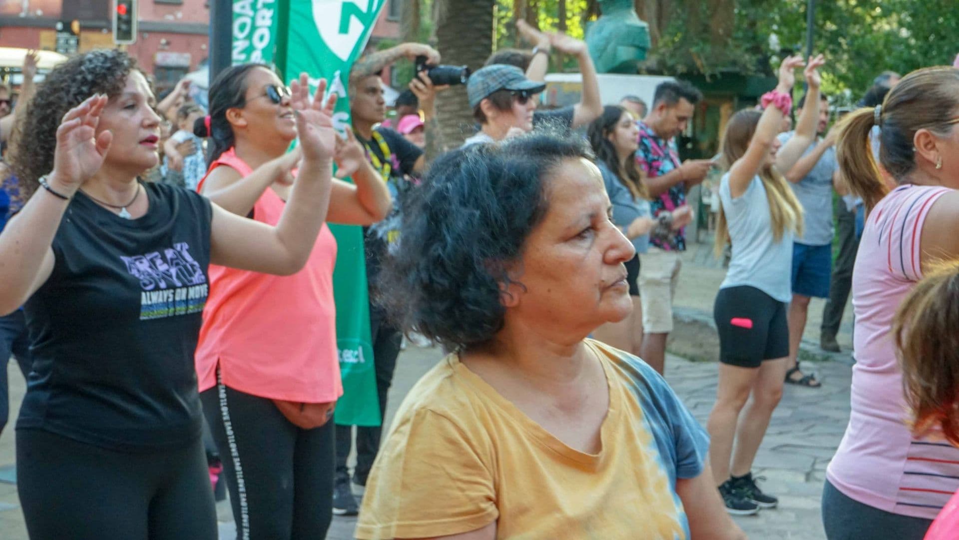 El baile se apoderó de la Plaza Ñuñoa