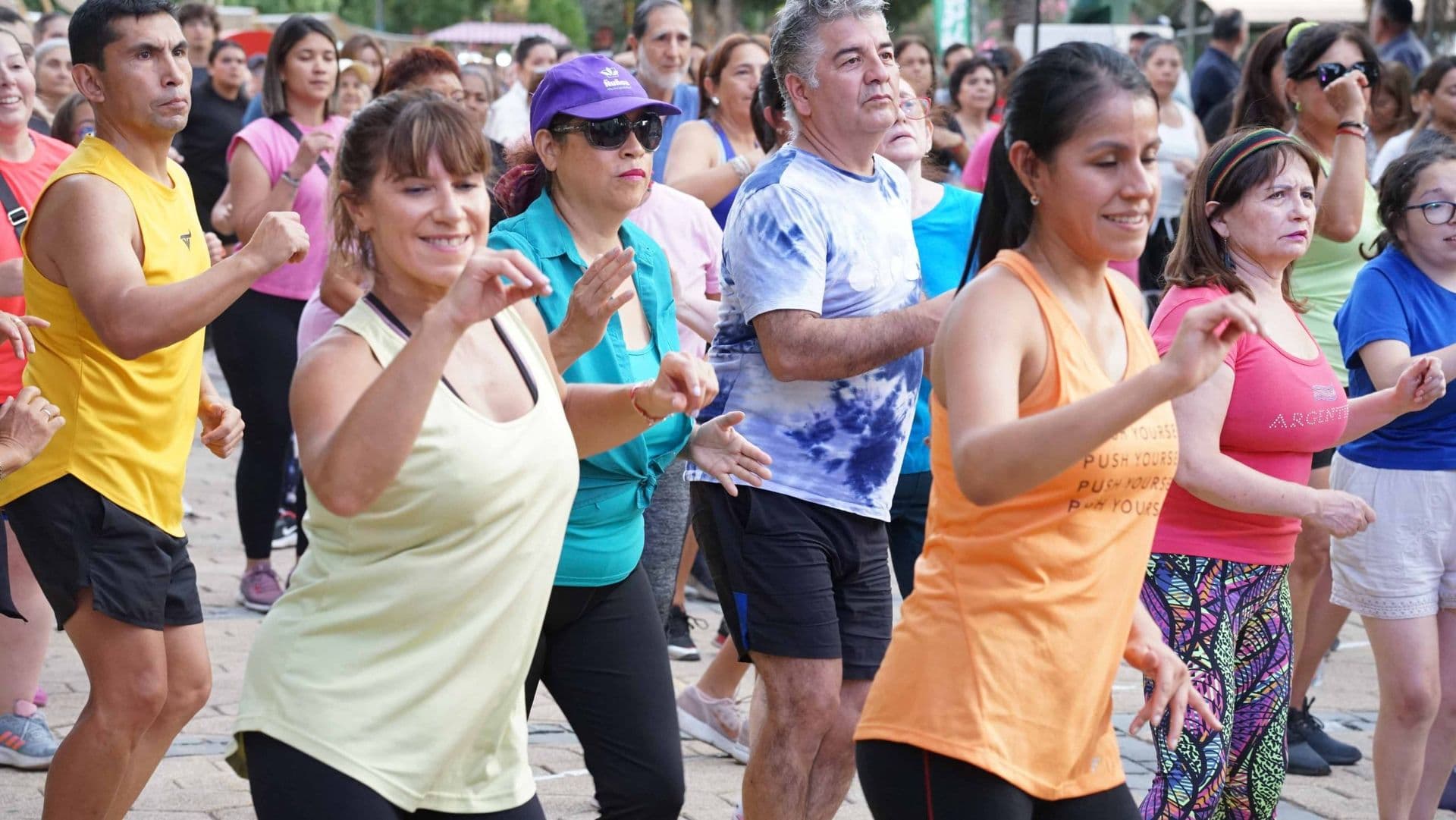 El baile se apoderó de la Plaza Ñuñoa