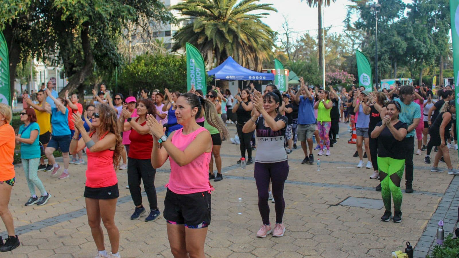 El baile se apoderó de la Plaza Ñuñoa