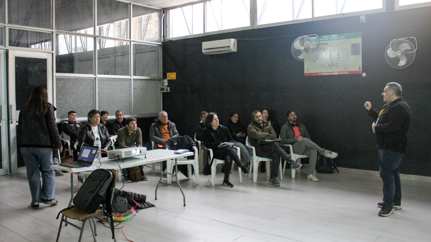 Capacitación para postular al “Fondo Corazón de Barrio”